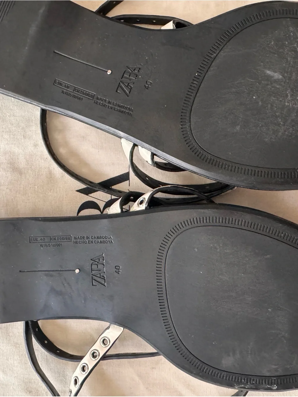 Zara Black and White Eyelet Lace-Up Flat Sandals - Picture 3 of 4